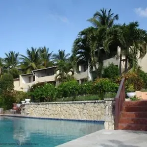 Attractive 2-bed Stunning Sea View Apartment Dickenson Bay